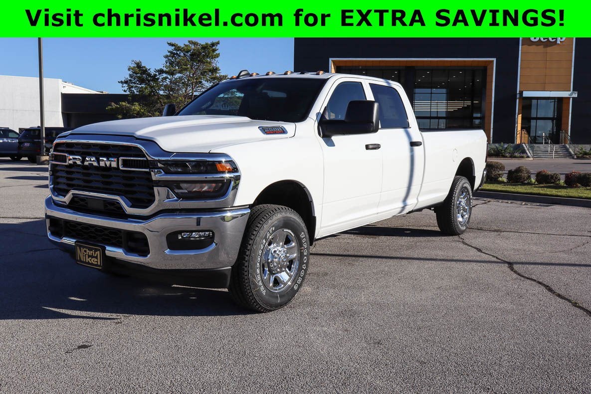2026 RAM 2500 Tradesman 4x4 Crew Cab 8' Box