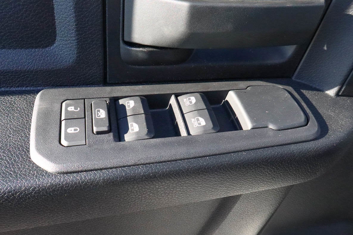 2026 RAM 2500 Tradesman 4x4 Crew Cab 8' Box