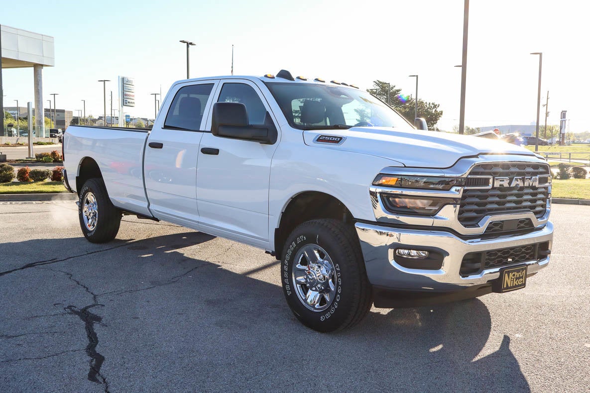 2026 RAM 2500 Tradesman 4x4 Crew Cab 8' Box