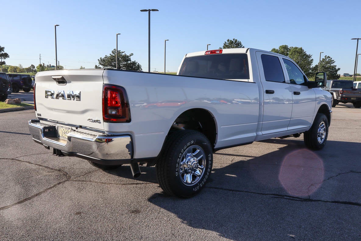 2026 RAM 2500 Tradesman 4x4 Crew Cab 8' Box