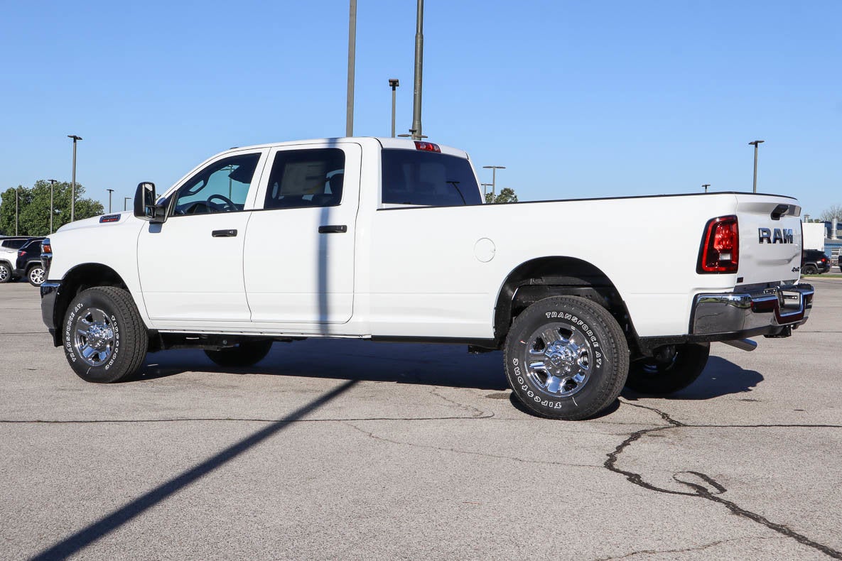 2026 RAM 2500 Tradesman 4x4 Crew Cab 8' Box