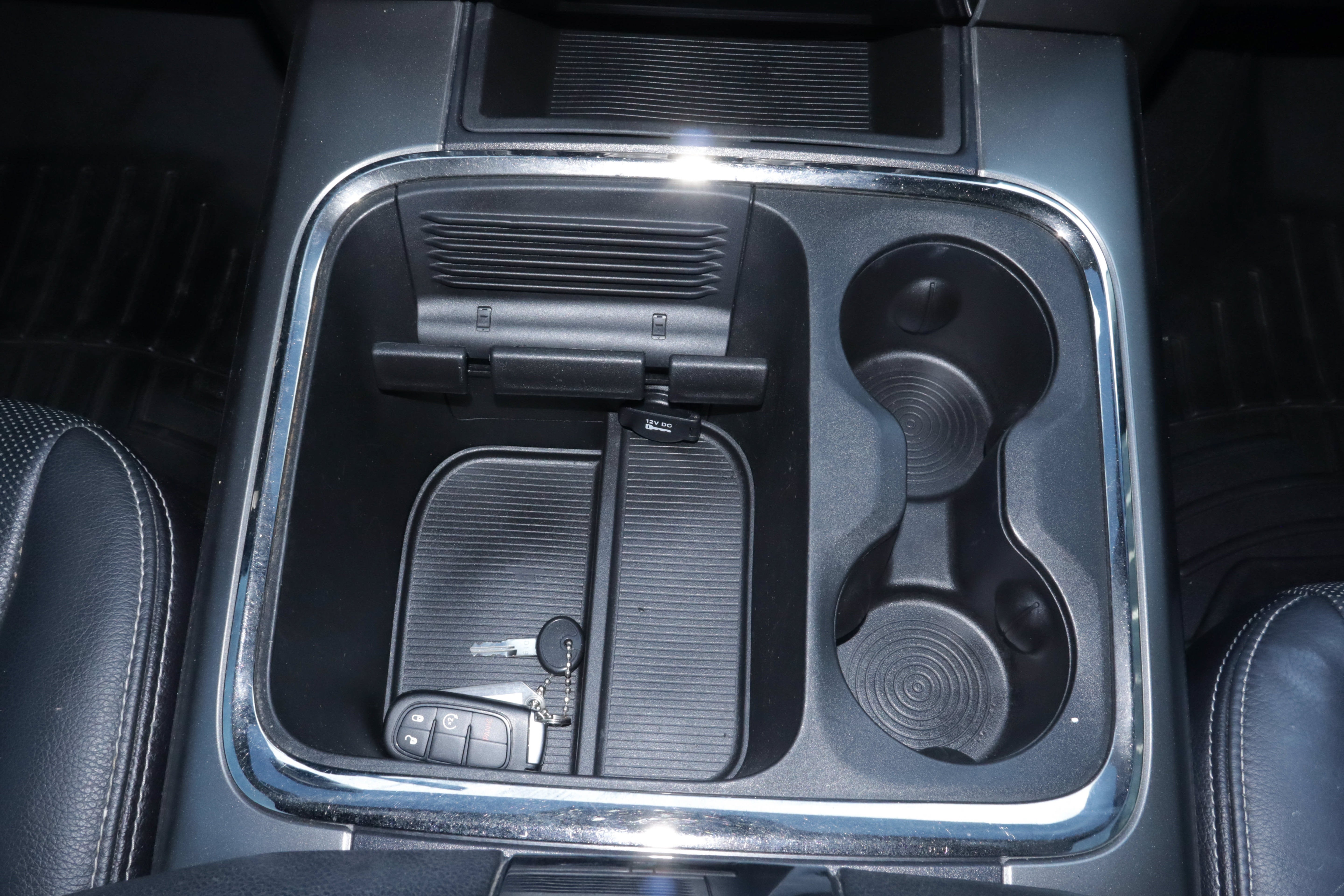2018 RAM 2500 Laramie 4x4 Mega Cab 6'4 Box