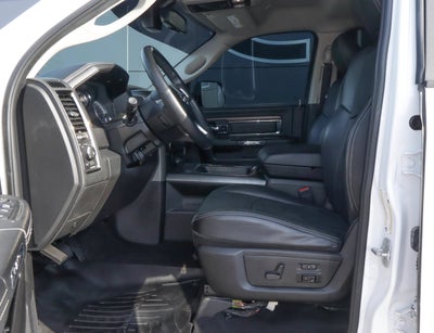 2018 RAM 2500 Laramie 4x4 Mega Cab 6'4 Box
