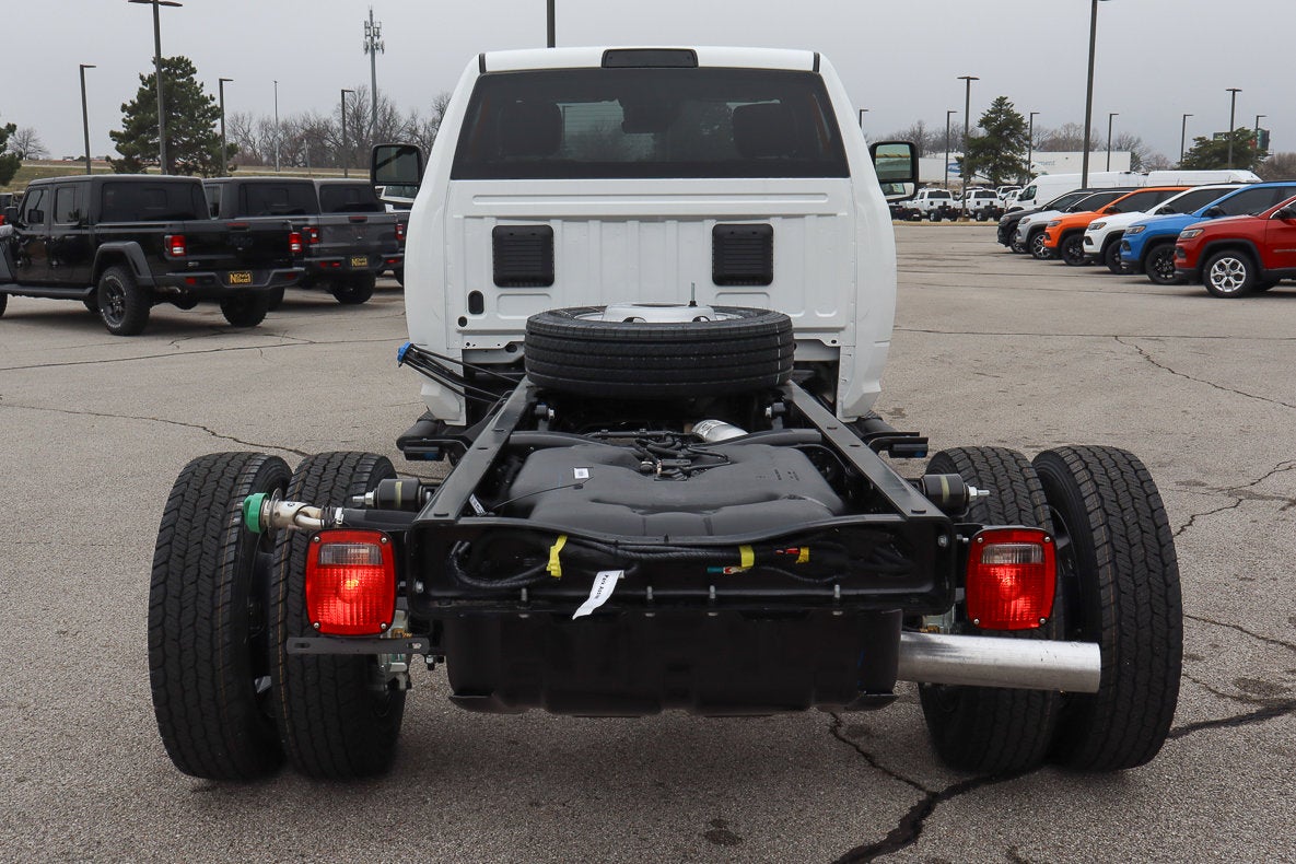 2026 RAM 4500 Chassis Cab Tradesman 4x4 Reg Cab 84 CA 168.5 WB
