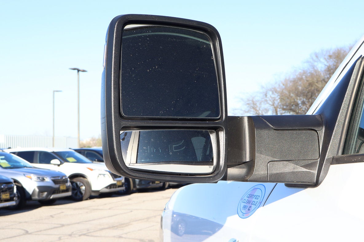 2023 RAM 4500 Chassis Cab SLT 4x4 Crew Cab 84 CA 197.4 WB
