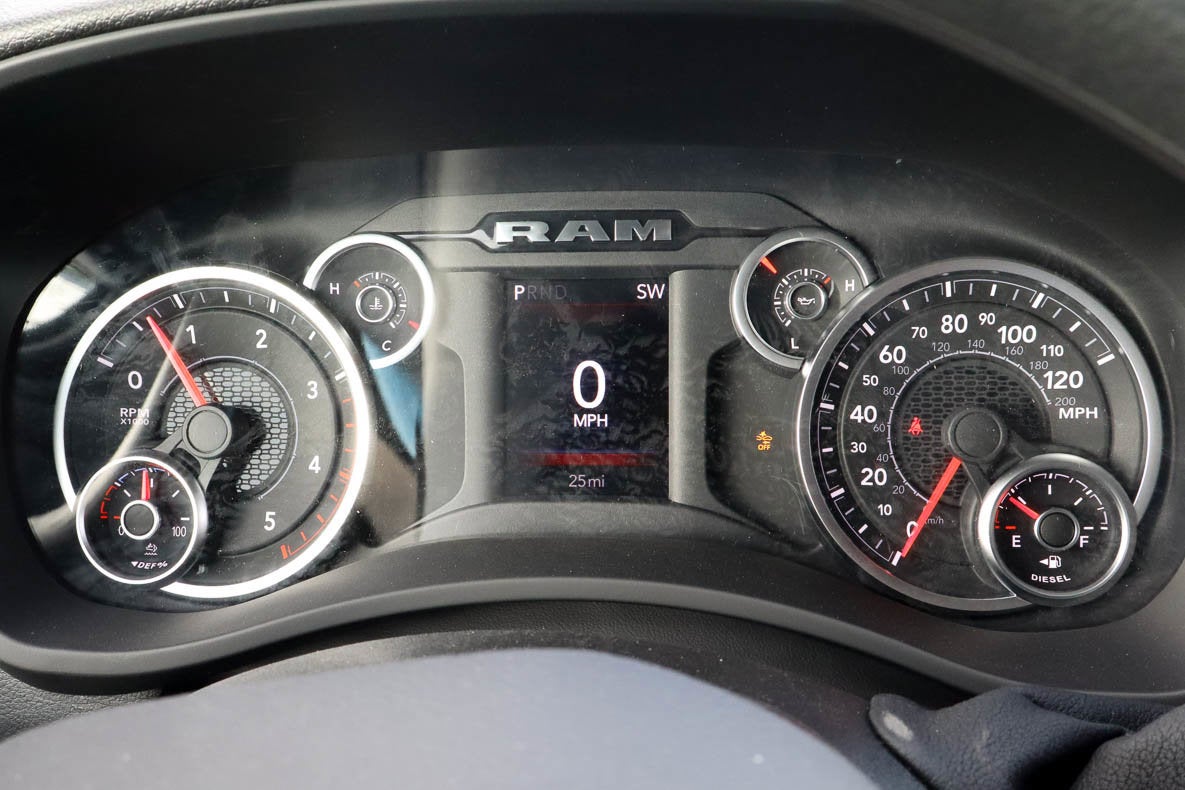 2026 RAM 4500 Chassis Cab Tradesman 4x4 Crew Cab 84 CA 197.4 WB