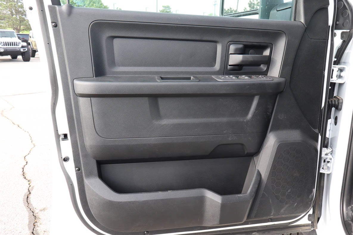 2026 RAM 4500 Chassis Cab Tradesman 4x4 Crew Cab 84 CA 197.4 WB