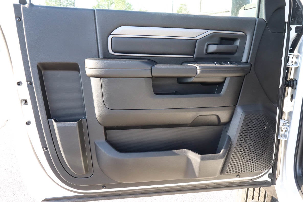 2026 RAM 5500 Chassis Cab Tradesman 4x2 Reg Cab 120 CA 204.5 WB