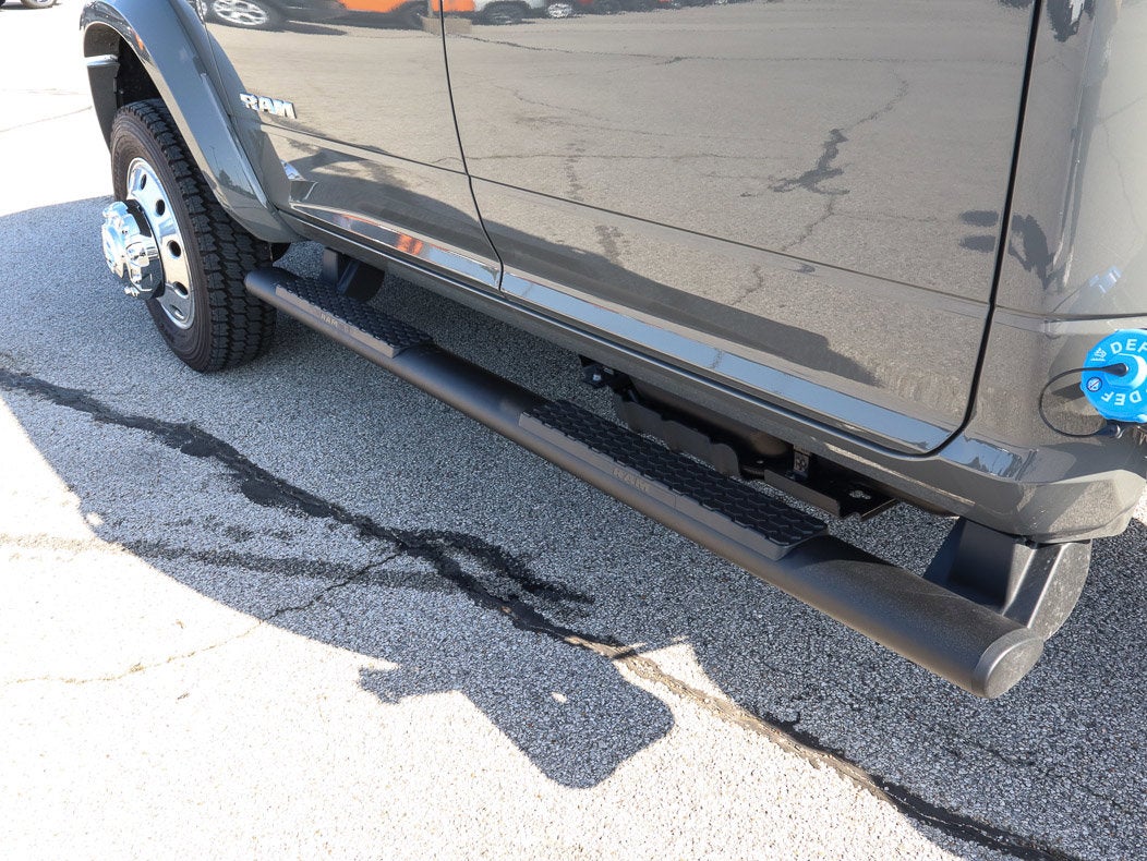 2026 RAM 5500 Chassis Cab Big Horn 4x4 Crew Cab 60 CA 173.4 WB