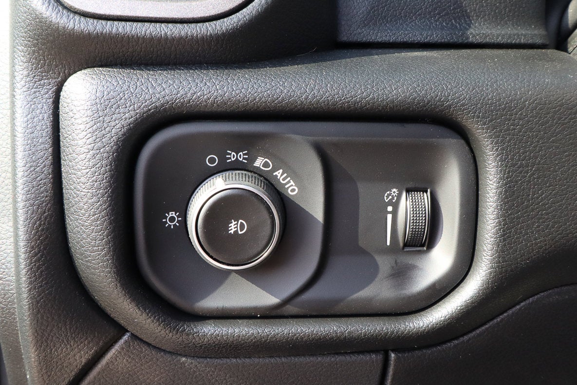 2026 RAM 3500 Chassis Cab Tradesman 4WD Reg Cab 60 CA 143.5 WB