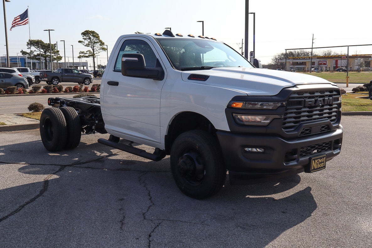 2026 RAM 3500 Chassis Cab Tradesman 4WD Reg Cab 60 CA 143.5 WB
