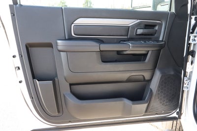 2026 RAM 3500 Chassis Cab Tradesman 4WD Reg Cab 60 CA 143.5 WB