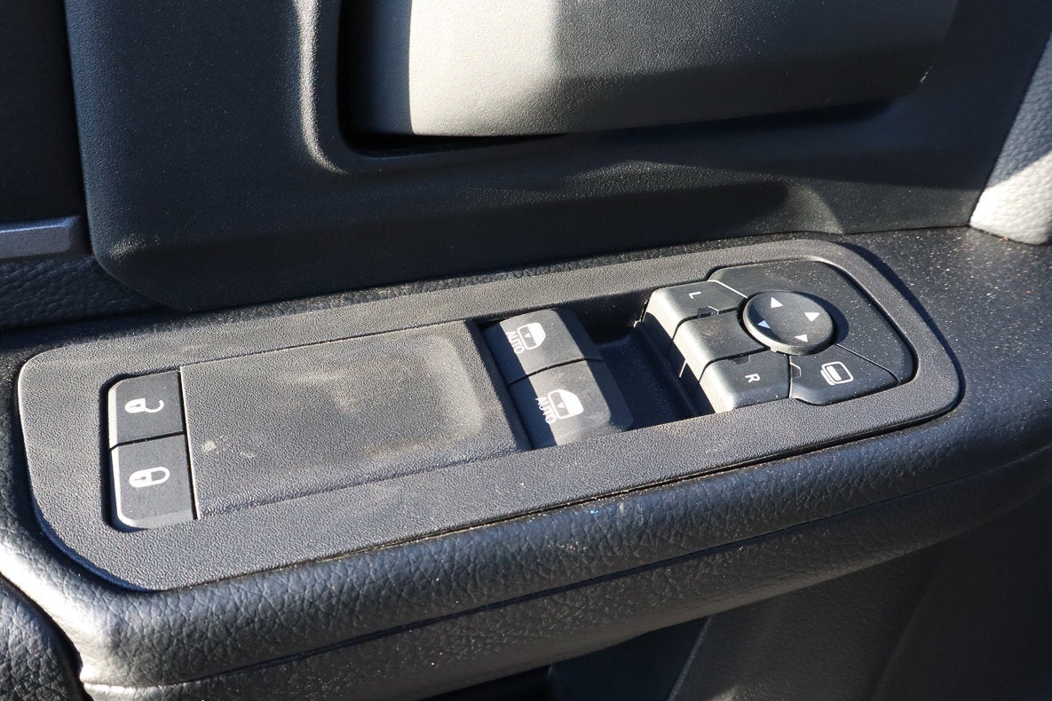 2026 RAM 3500 Chassis Cab Tradesman 4WD Reg Cab 60 CA 143.5 WB