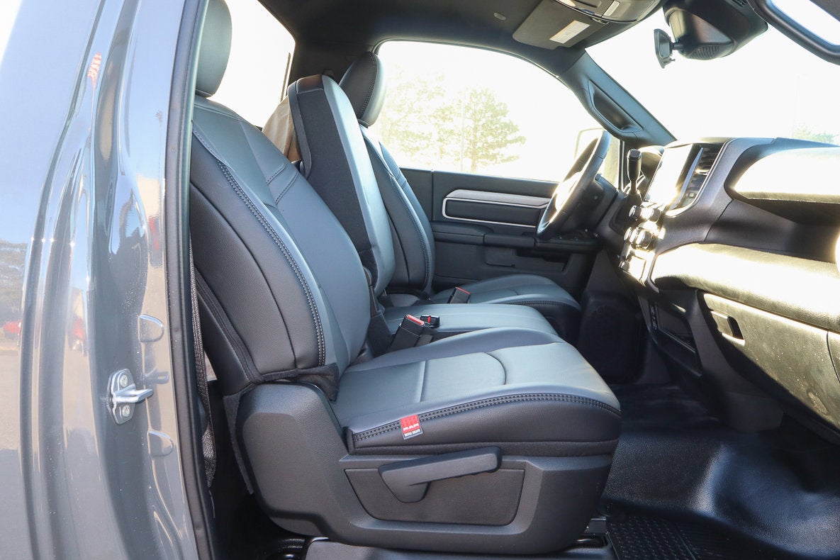 2026 RAM 3500 Chassis Cab Tradesman 4WD Reg Cab 60 CA 143.5 WB