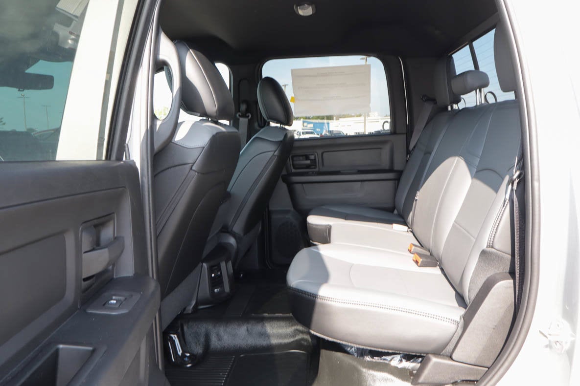 2027 RAM 3500 Chassis Cab Tradesman 4WD Crew Cab 60 CA 172.4 WB