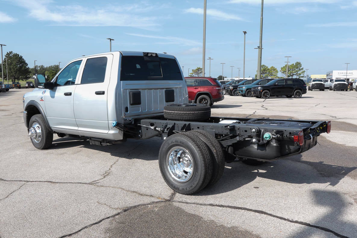 2027 RAM 3500 Chassis Cab Tradesman 4WD Crew Cab 60 CA 172.4 WB