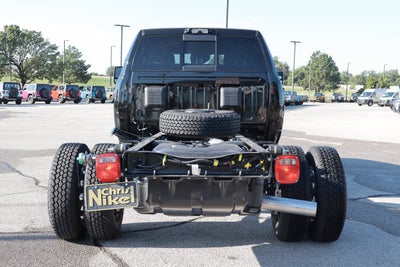 2027 RAM 3500 Chassis Cab Big Horn 4WD Crew Cab 60 CA 172.4 WB