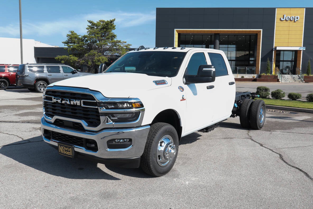 2027 RAM 3500 Chassis Cab Tradesman 4WD Crew Cab 60 CA 172.4 WB