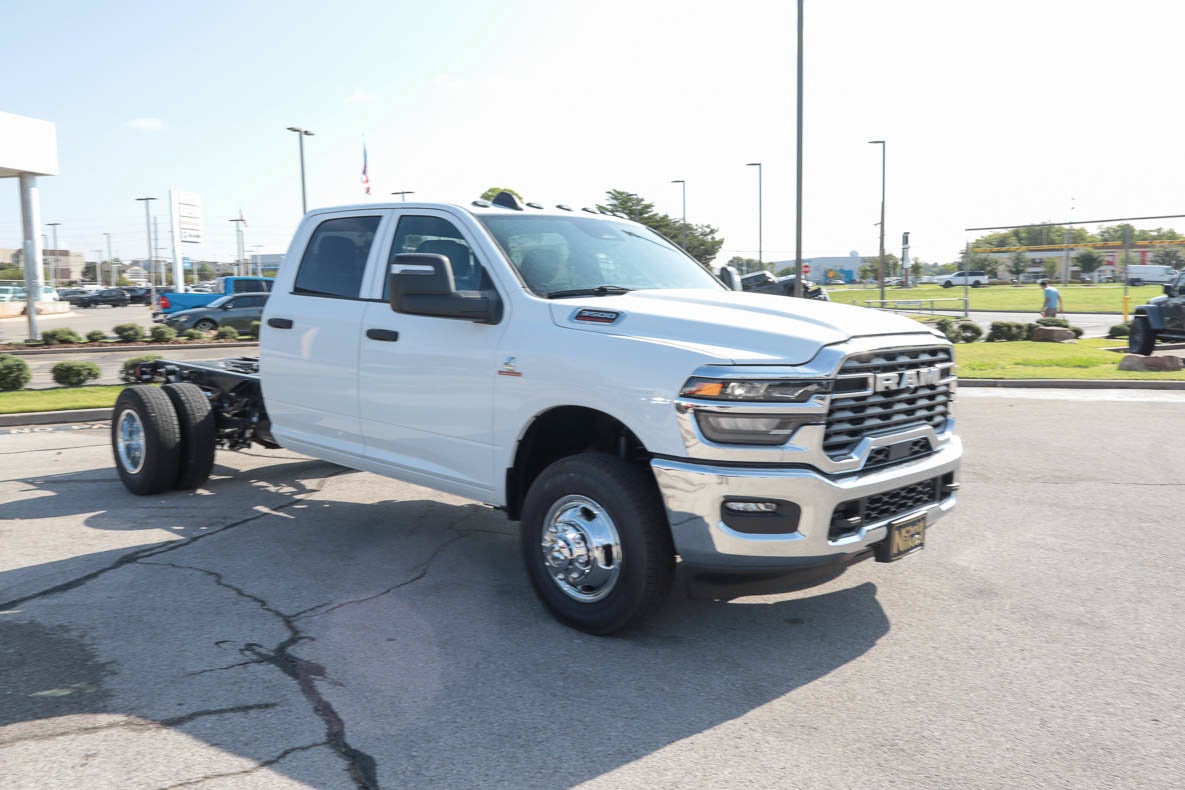 2027 RAM 3500 Chassis Cab Tradesman 4WD Crew Cab 60 CA 172.4 WB