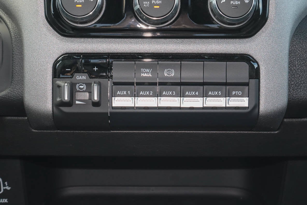 2027 RAM 3500 Chassis Cab Tradesman 4WD Crew Cab 60 CA 172.4 WB