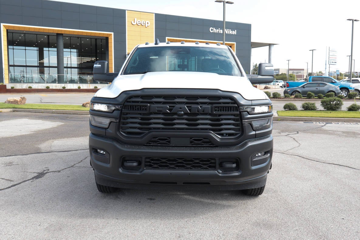 2027 RAM 3500 Chassis Cab Tradesman 4WD Crew Cab 60 CA 172.4 WB