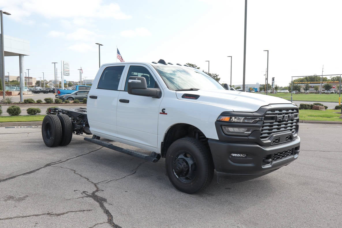 2027 RAM 3500 Chassis Cab Tradesman 4WD Crew Cab 60 CA 172.4 WB