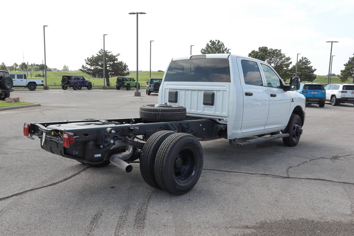 2027 RAM 3500 Chassis Cab Tradesman 4WD Crew Cab 60 CA 172.4 WB