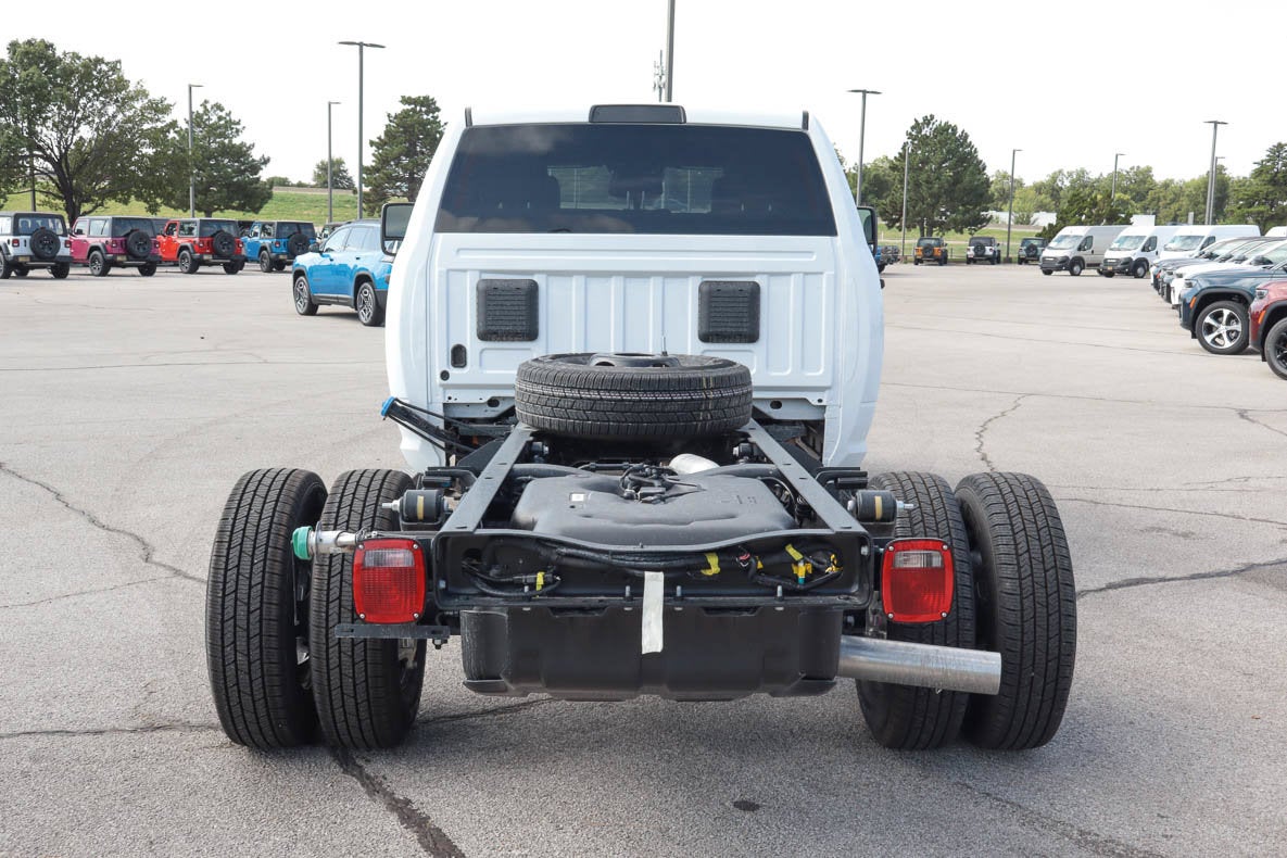 2027 RAM 3500 Chassis Cab Tradesman 4WD Crew Cab 60 CA 172.4 WB