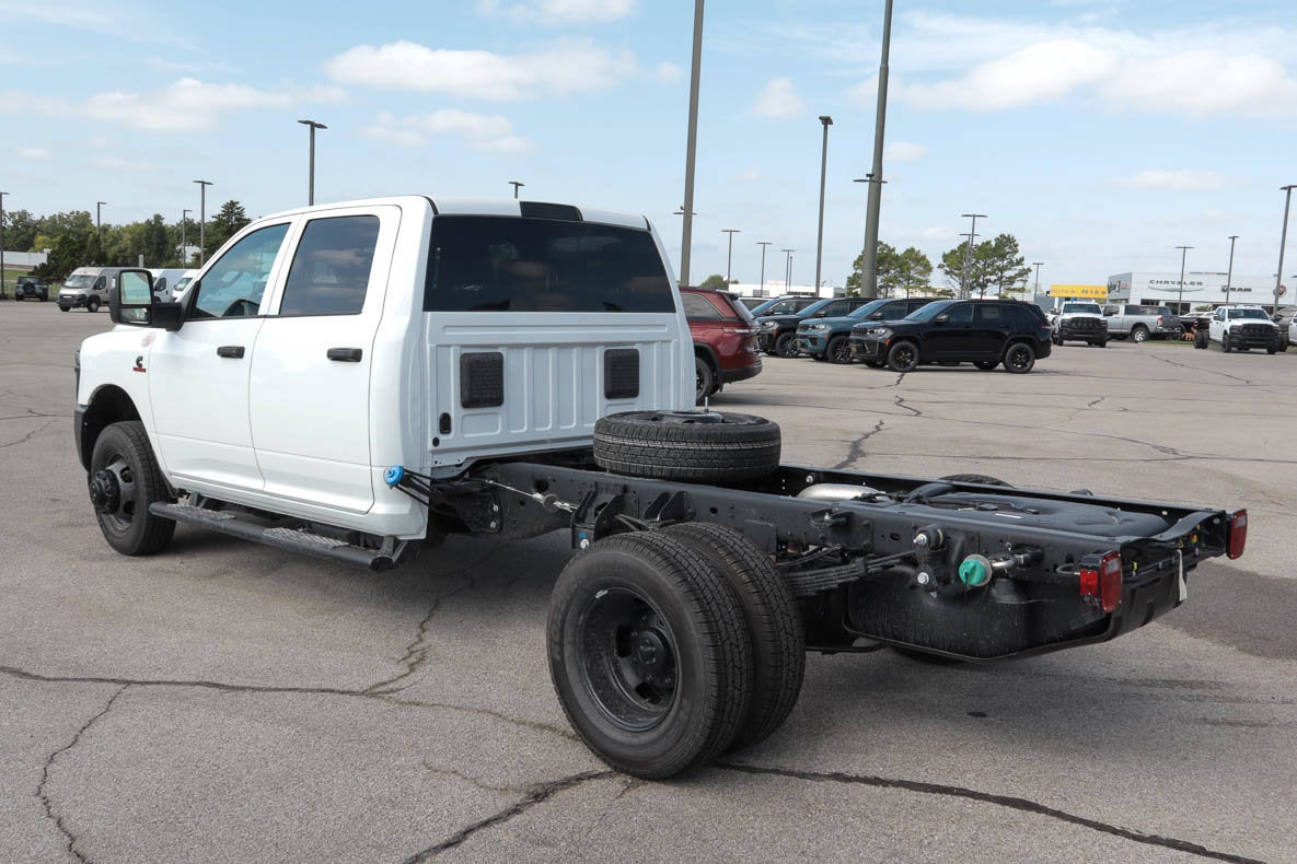2027 RAM 3500 Chassis Cab Tradesman 4WD Crew Cab 60 CA 172.4 WB