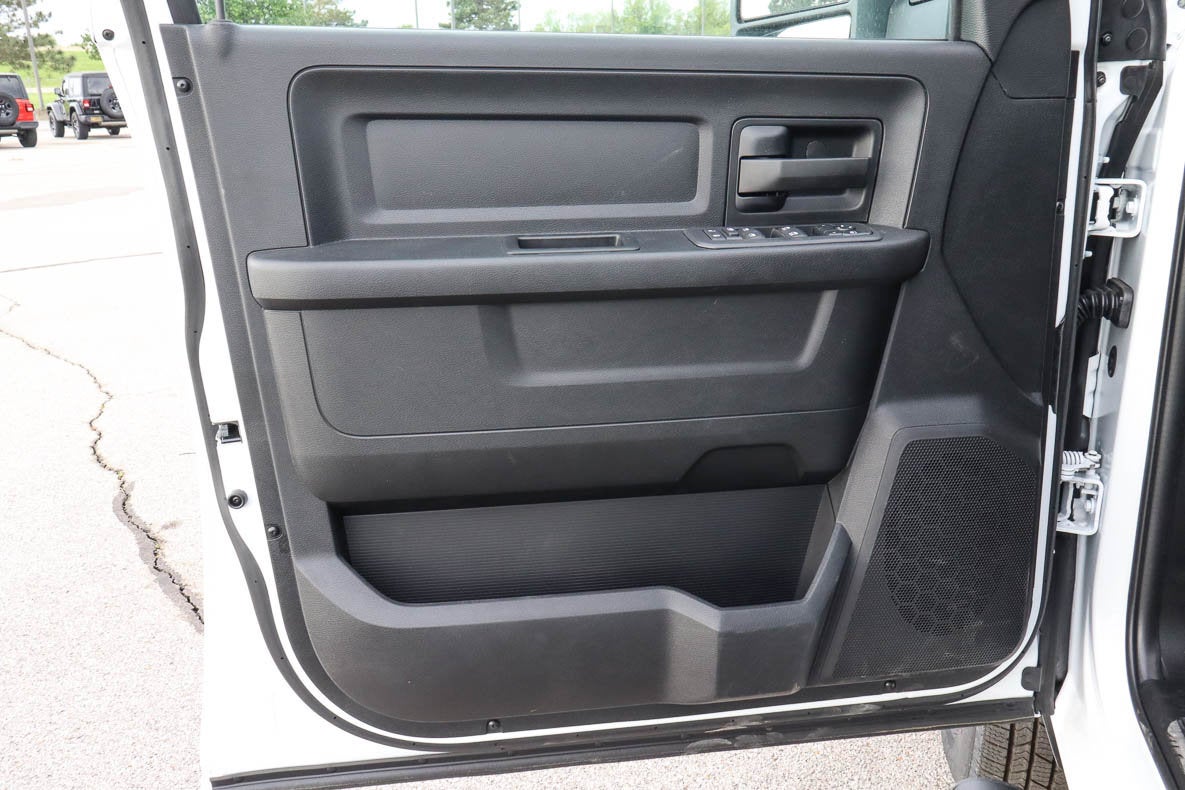2026 RAM 3500 Chassis Cab Tradesman 4WD Crew Cab 60 CA 172.4 WB