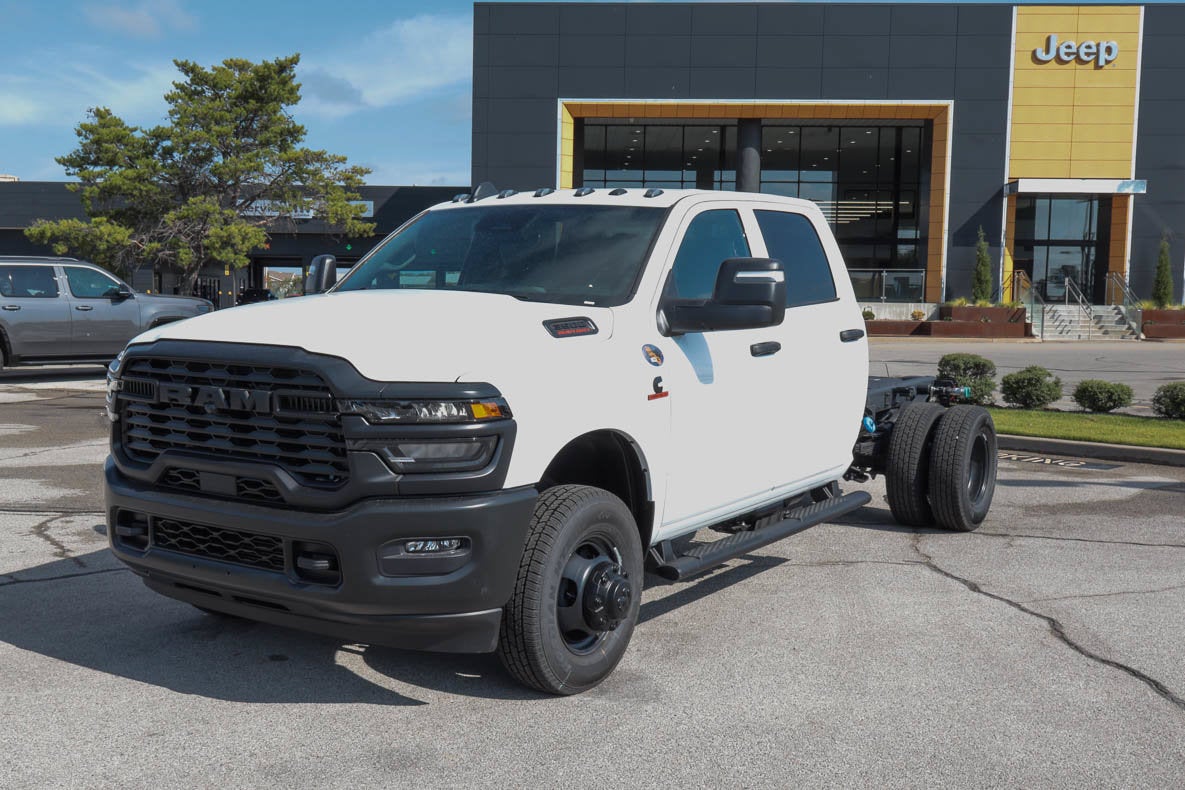 2027 RAM 3500 Chassis Cab Tradesman 4WD Crew Cab 60 CA 172.4 WB
