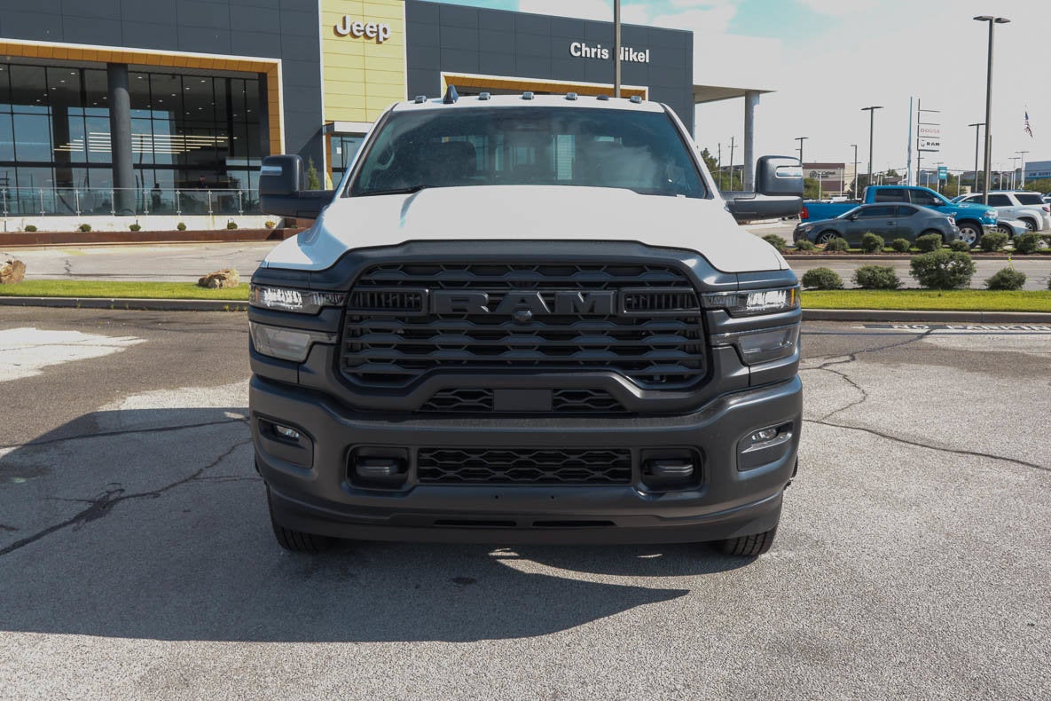 2027 RAM 3500 Chassis Cab Tradesman 4WD Crew Cab 60 CA 172.4 WB