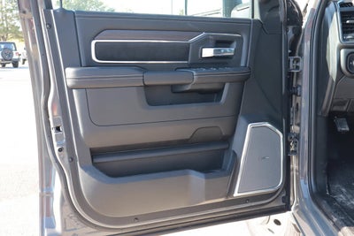 2027 RAM 3500 Chassis Cab Big Horn 4WD Crew Cab 60 CA 172.4 WB