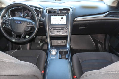 2017 Ford Fusion SE FWD