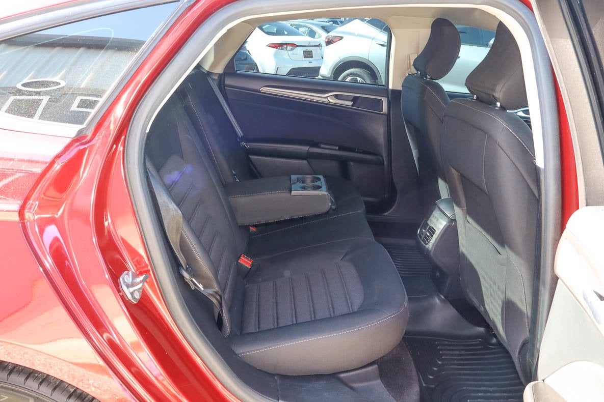 2017 Ford Fusion SE FWD