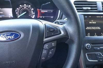 2017 Ford Fusion SE FWD