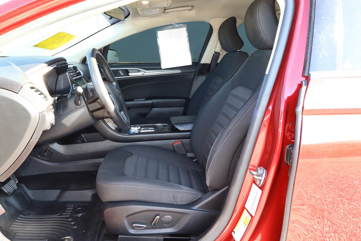 2017 Ford Fusion SE FWD