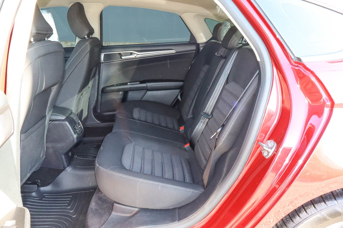 2017 Ford Fusion SE FWD