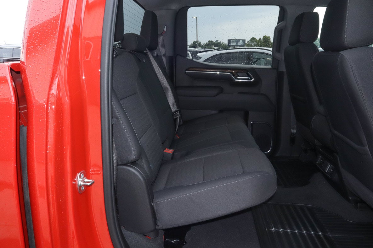 2025 Chevrolet Silverado 1500 4WD Crew Cab 147 LT w/1LT
