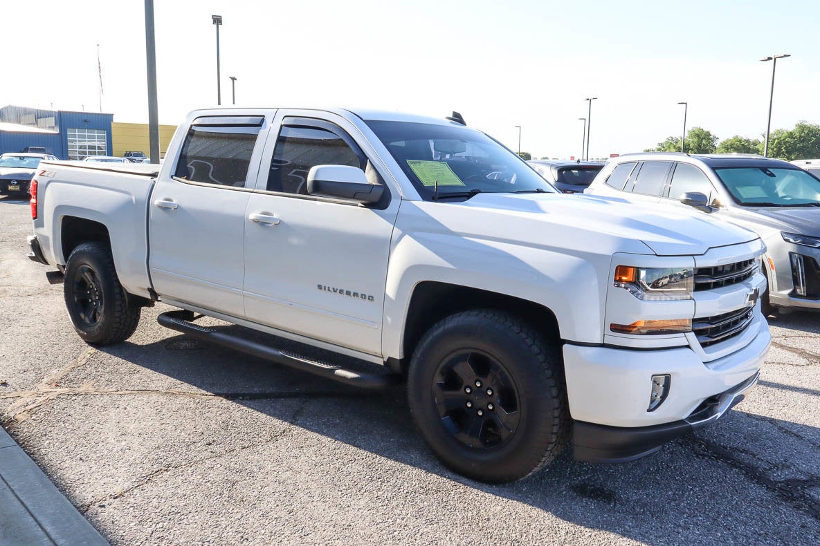 2018 Chevrolet Silverado 1500 4WD Crew Cab 143.5 LT w/2LT