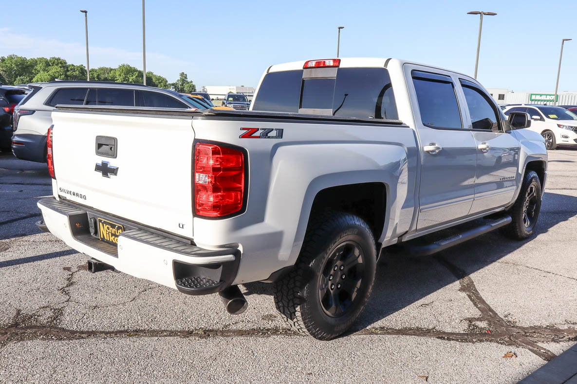 2018 Chevrolet Silverado 1500 4WD Crew Cab 143.5 LT w/2LT