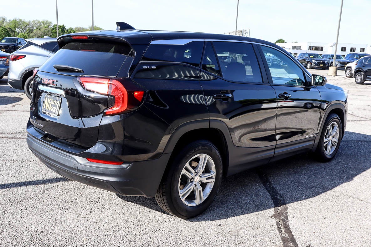 2024 GMC Terrain FWD 4dr SLE