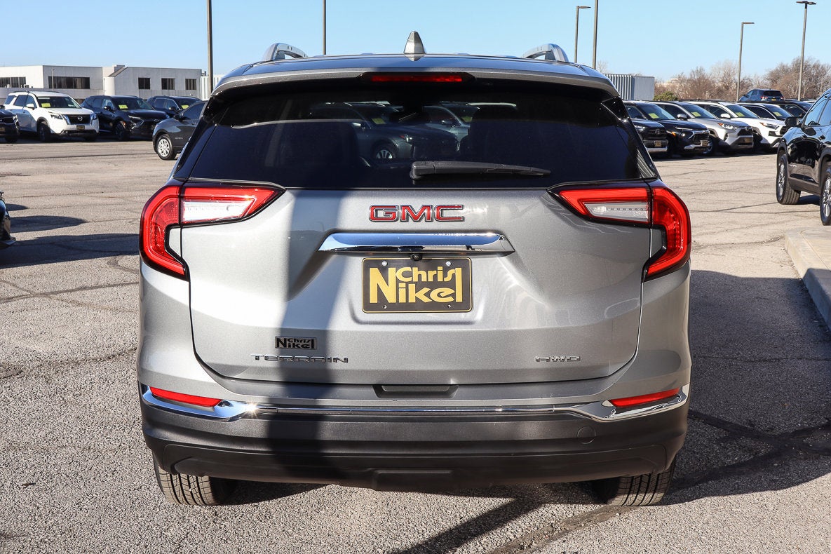 2023 GMC Terrain SLT
