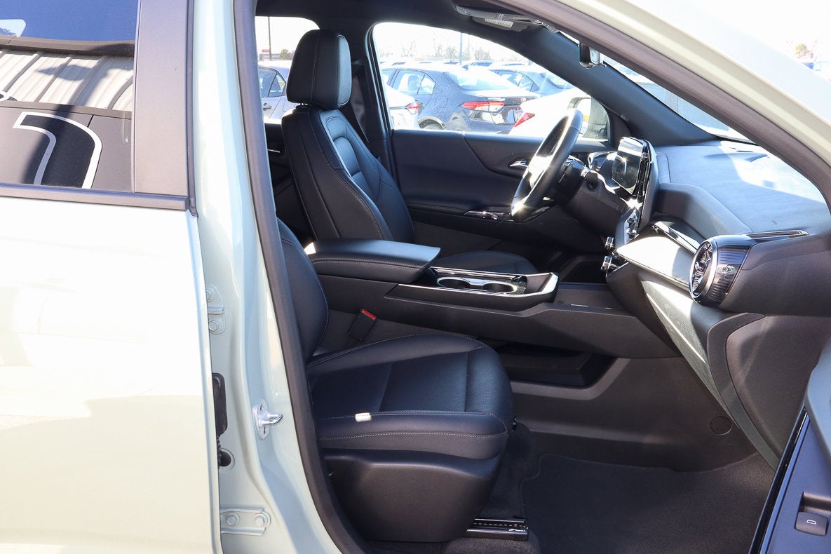 2025 Chevrolet Equinox FWD LT