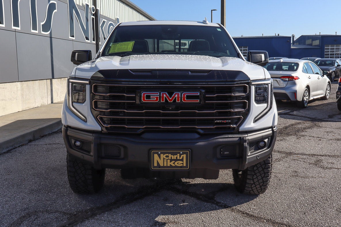 2023 GMC Sierra 1500 AT4X