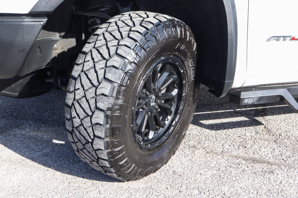 2023 GMC Sierra 1500 AT4X