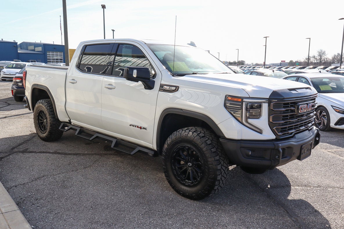 2023 GMC Sierra 1500 AT4X