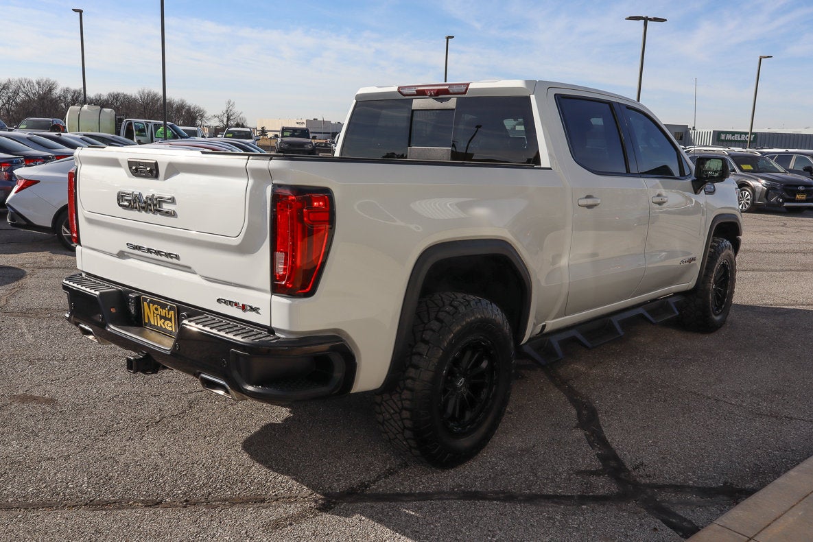 2023 GMC Sierra 1500 AT4X
