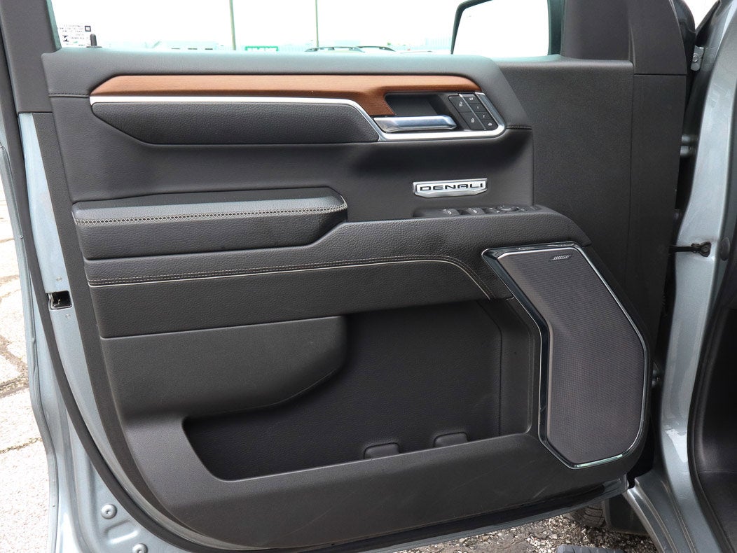 2023 GMC Sierra 1500 4WD Crew Cab 147 Denali
