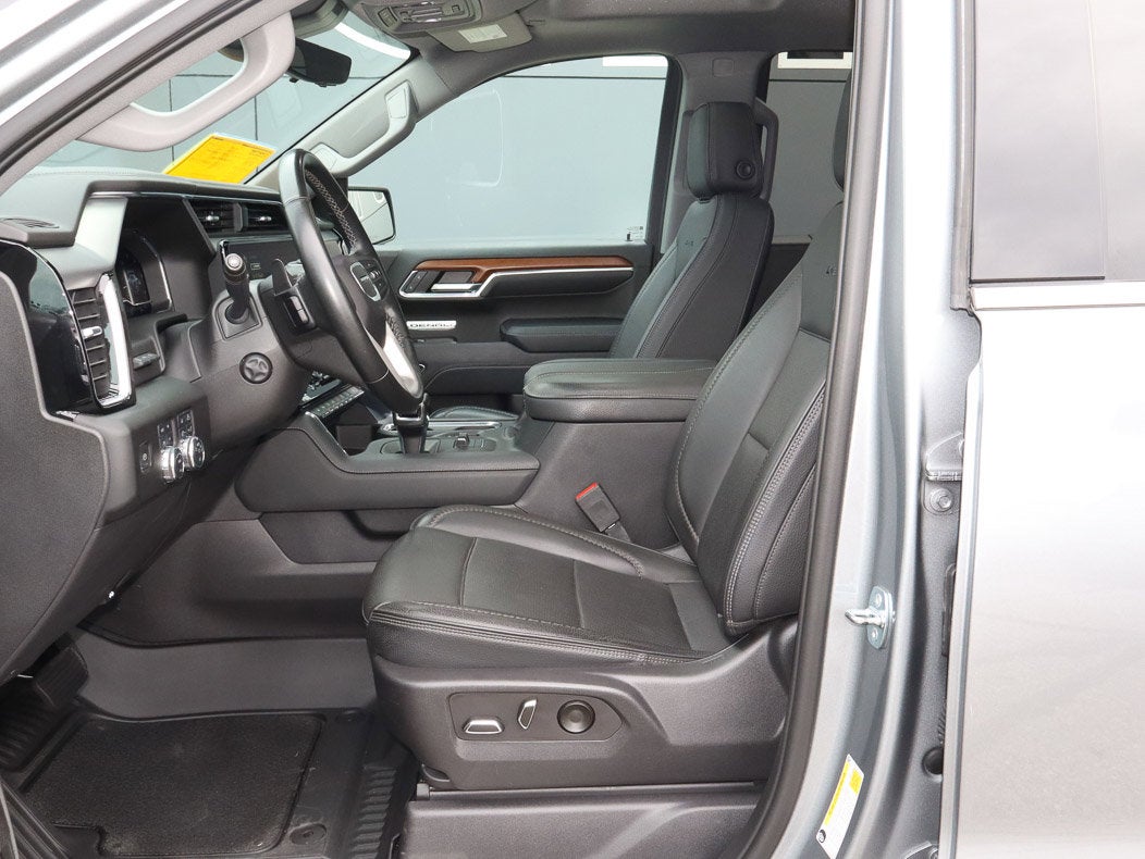 2023 GMC Sierra 1500 4WD Crew Cab 147 Denali